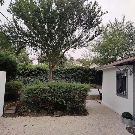 Holiday home Charmante Maisonnette A 2 Min Du Centre *