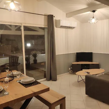 Holiday home Charmante Maisonnette A 2 Min Du Centre *